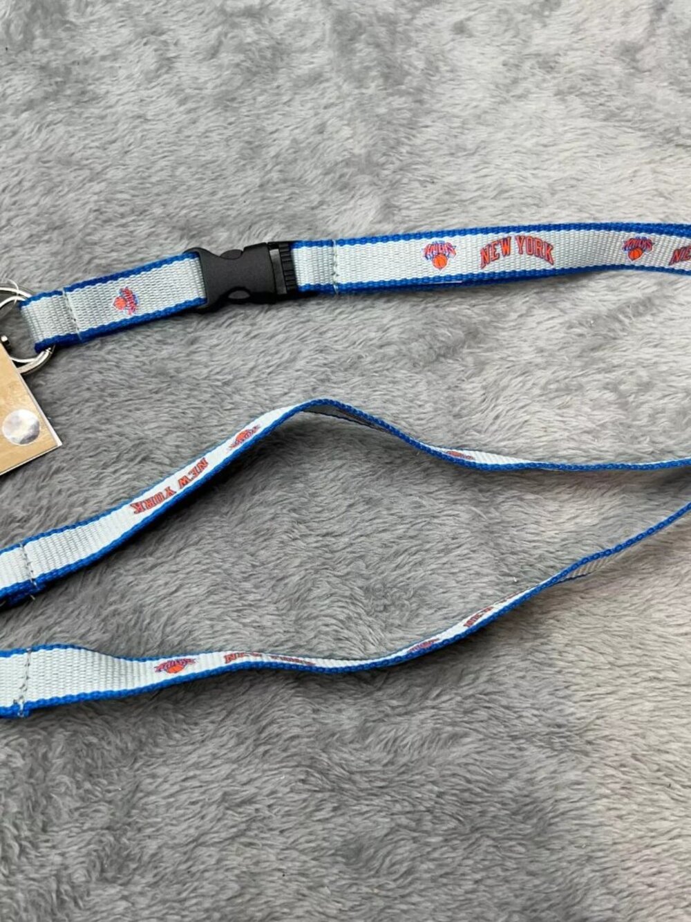 NEW YORK KNICKS NBA REV ULTRA TECH SLIM LANYARD KEYCHAIN W/ CLIP NEW